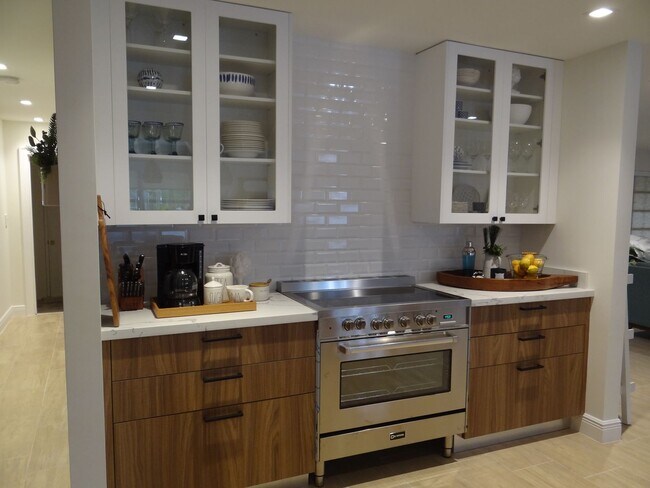 Building Photo - AVAILABLE SEASON 2026   PUNTA GORDA ISLES ...