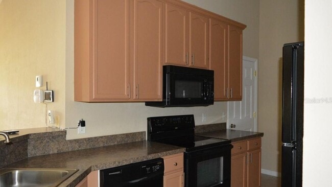 Building Photo - 703 Bobcat Ct