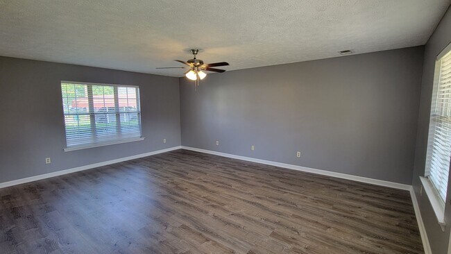 Foto del edificio - Garden Villa Estates