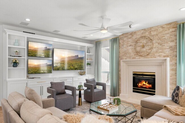 Foto del edificio - 5219 E Anderson Dr