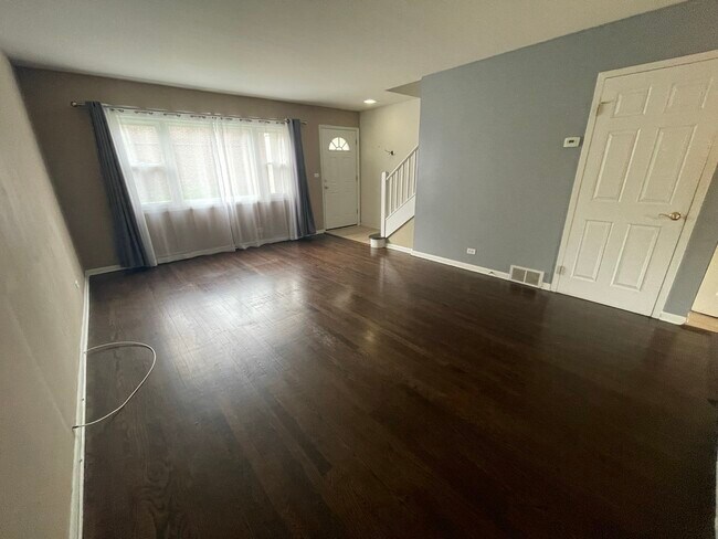 Foto del edificio - 1163 Deerfield Rd