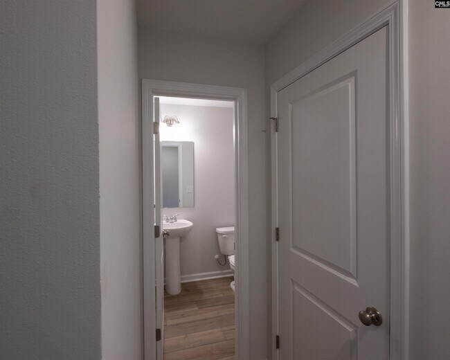 Foto del edificio - 283 Ridley Hill Ln