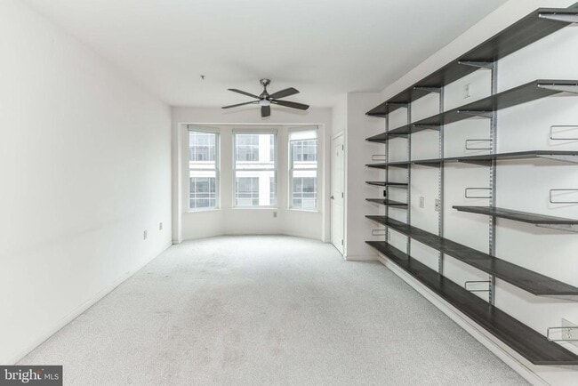 Foto del edificio - 2665 Prosperity Ave