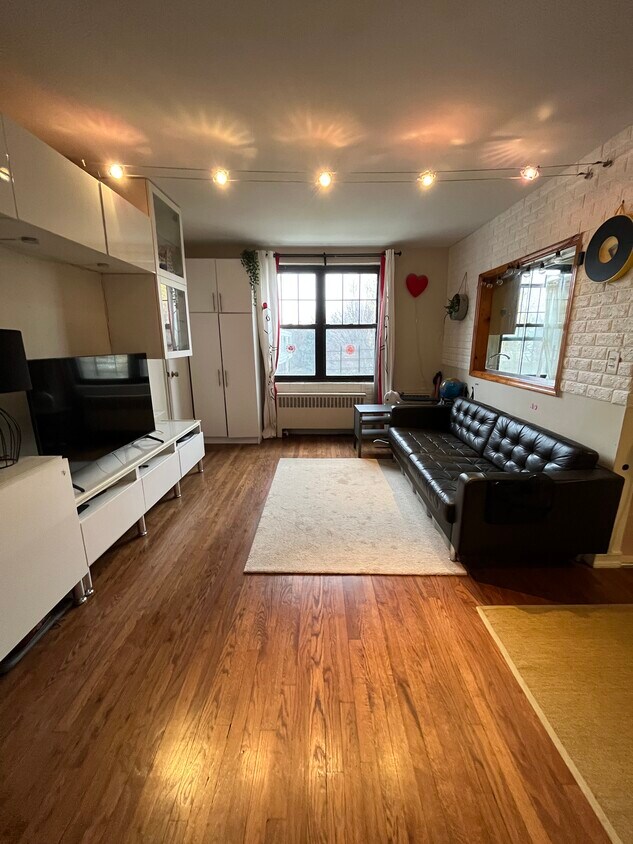 living room - 7035 Park Dr E