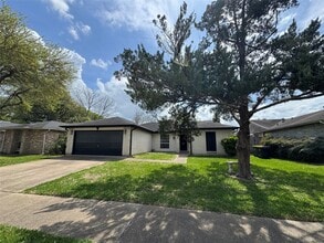 Building Photo - 3022 Becket St