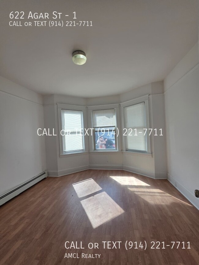 Building Photo - 622 Agar St