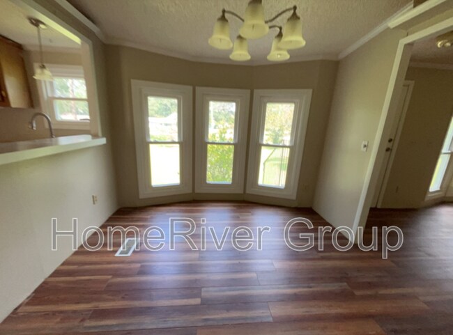 Foto del edificio - 7705 Forbes Rd