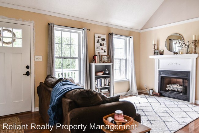 Building Photo - 3 br, 2 bath House - 1723 Hazelwood Road