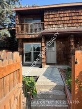 Building Photo - 1521 Draw St