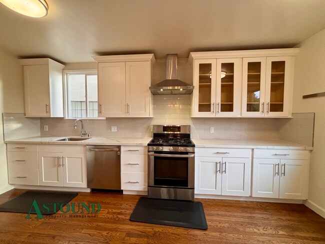 Foto del edificio - 915 Glendome Cir