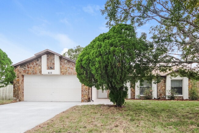 Building Photo - 610 N Delmonte Ct