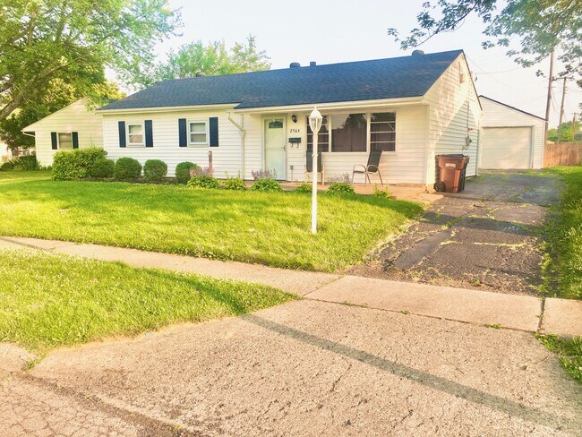 Building Photo - 2564 Talisman Dr