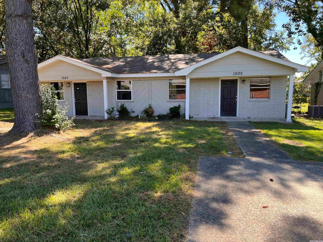 1007 Wright St, Jacksonville, AR 72076 Townhome Rentals in Jacksonville AR