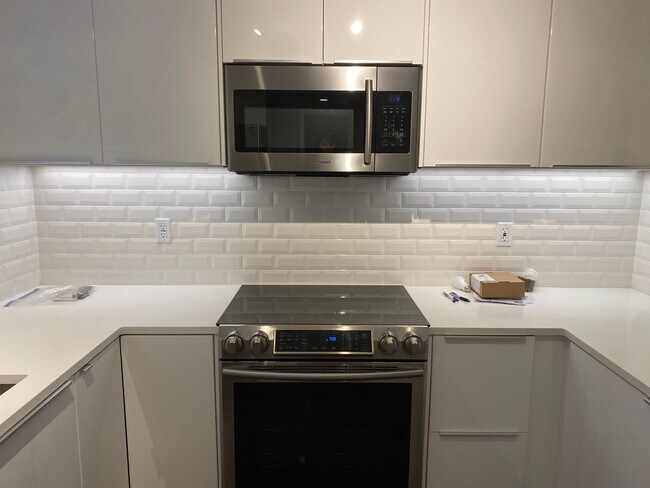 Building Photo - 3 Bedroom Pleasant Hill Condo