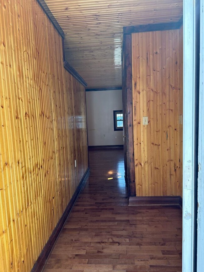 Building Photo - 3113  A,B,C