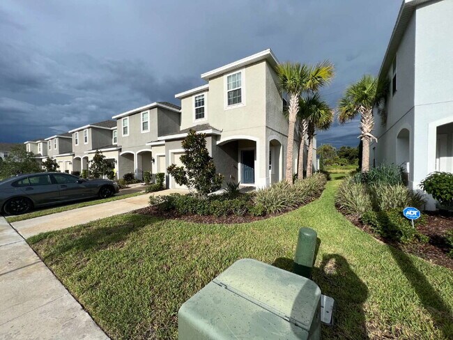 Foto del edificio - 7016 Grand Elm Dr
