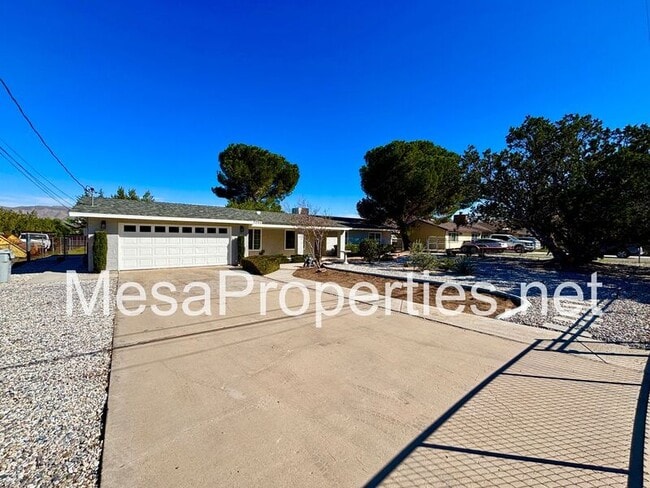 Foto del edificio - 7095 Lyons Ave