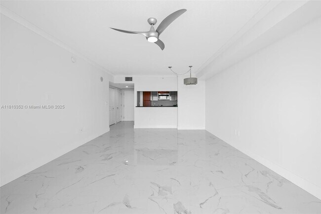 Building Photo - 610 W Las Olas Blvd