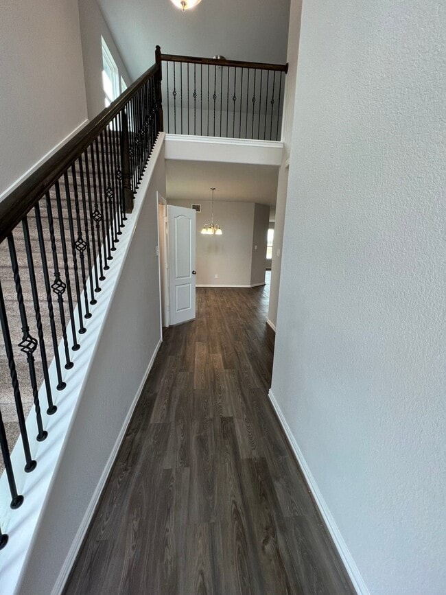 Building Photo - 15446 Islandview Ln