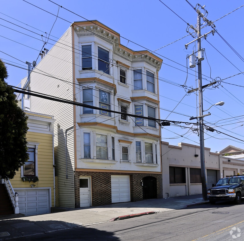 Primary Photo - 3475 26th St
