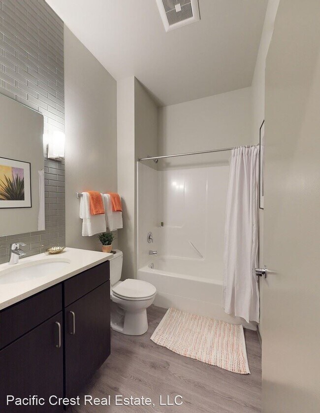 Foto del edificio - 2400 E Boston St