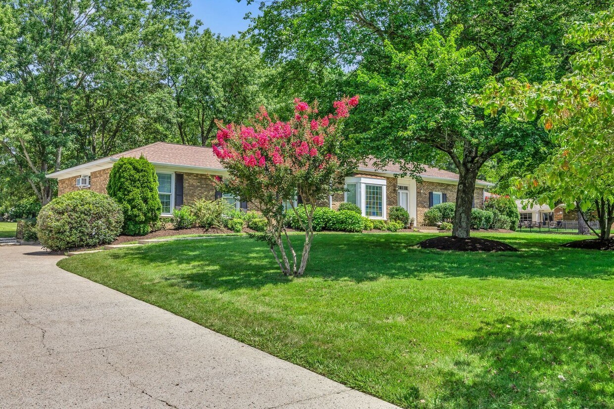 Foto principal - One level living in the heart of Brentwood