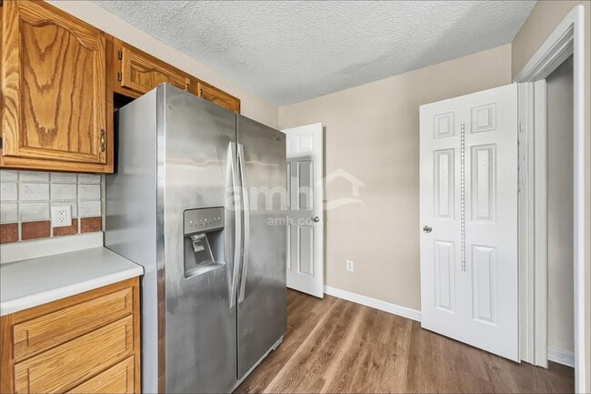 Building Photo - 18987 Prairie Crossing Dr