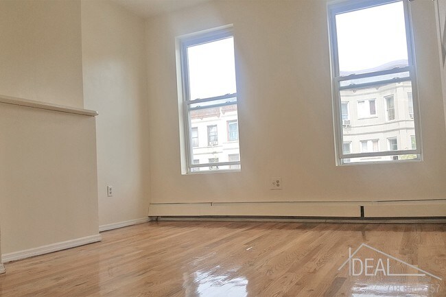 Building Photo - 608 Sterling Pl