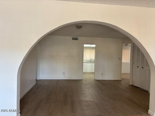 Foto del edificio - 1329 W Kiowa Ave