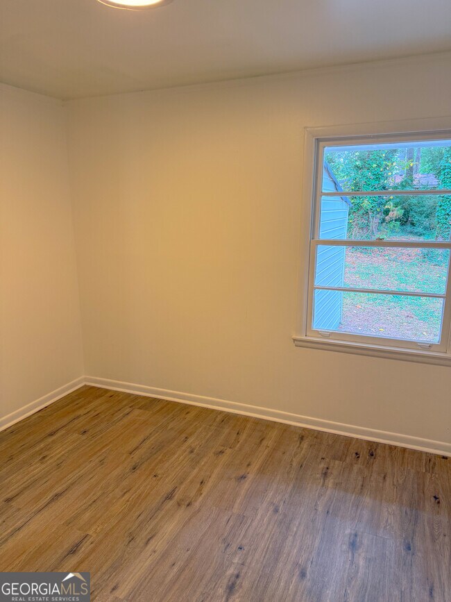 Foto del edificio - 633 Brookwood Dr