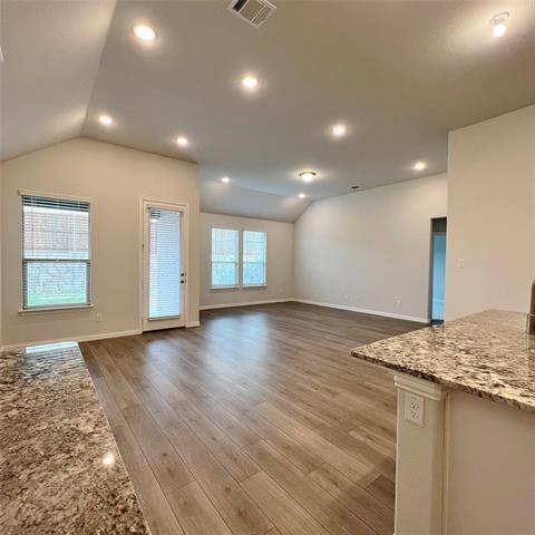 Foto del edificio - 1310 Sundance Ln