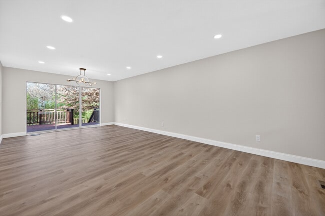 Building Photo - 1447 Pepperdine Ct