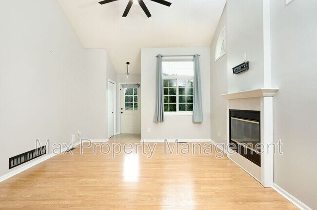 Building Photo - 1030 68th St