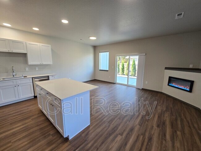 Foto del edificio - 308 S Clinton Ln