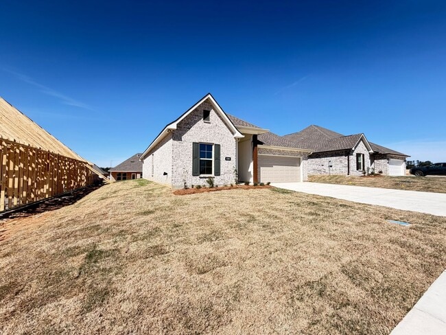 Building Photo - New Construction! 3 Bed 2 Bath in Country Club Estates!