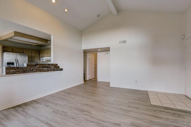 Building Photo - 17161 Alva Rd