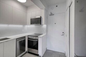 Building Photo - 3455 Rue Aylmer