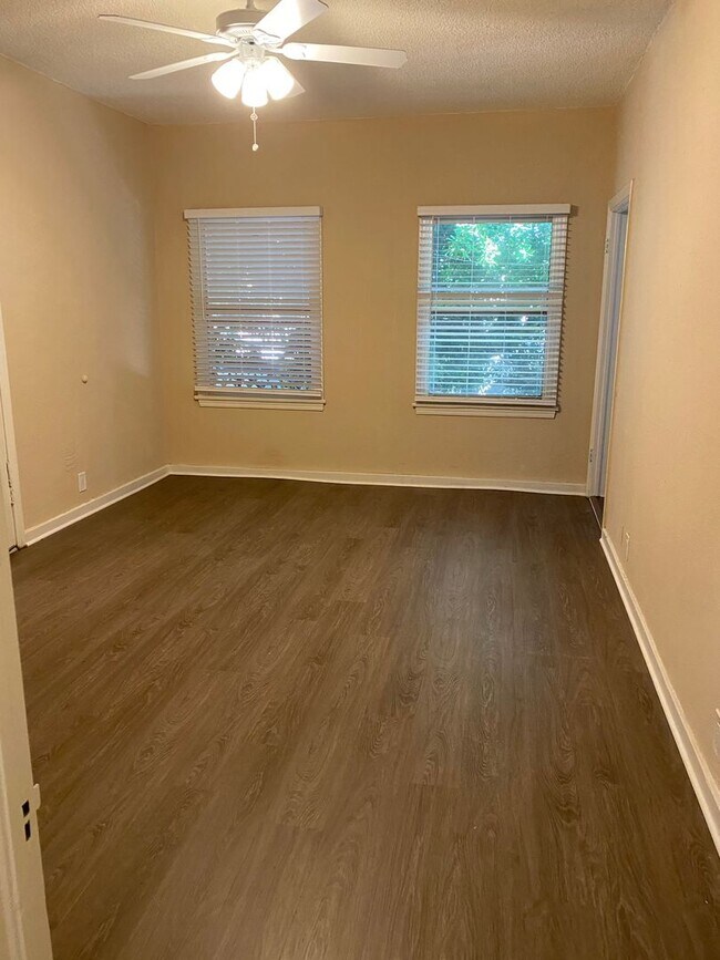 Foto del edificio - 461 W Colorado St