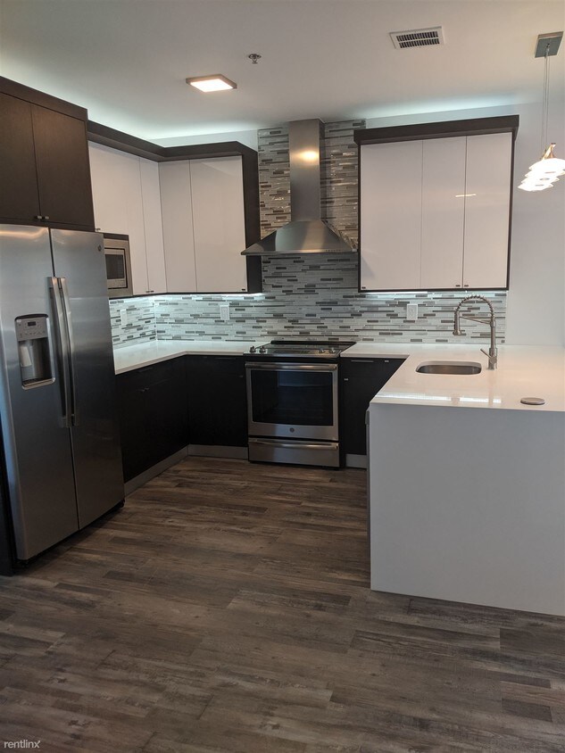 Primary Photo - 1 br, 1 bath Apartment - 7004 Broadway 504