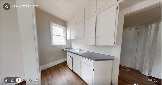 Foto del edificio - 808 7th St NW
