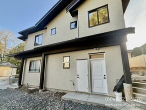 Building Photo - 7479-149A 149a St