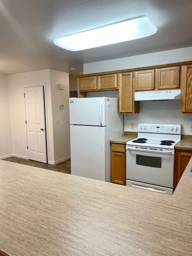 Foto del edificio - 2 Bedroom/1 Bath w/Heated Garage & Washer/...