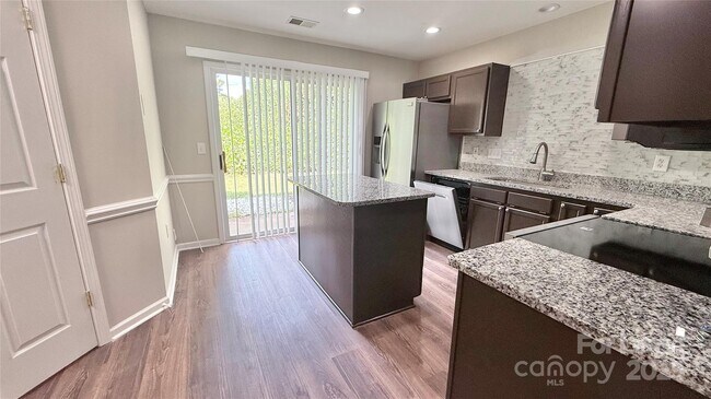 Foto del edificio - 12571 Bluestem Ln