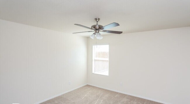 Foto del edificio - 4117 Wintergreen Dr