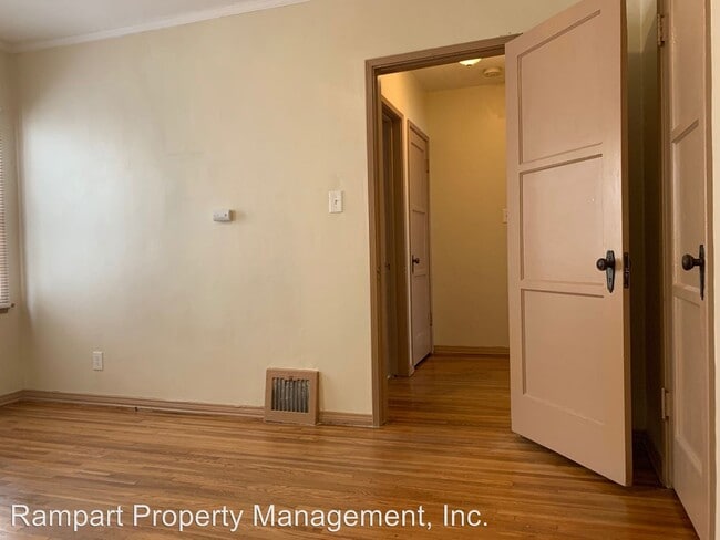 Building Photo - 4239 Degnan Blvd