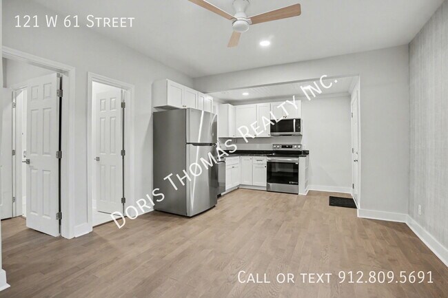 Foto del edificio - 121 W 61st St