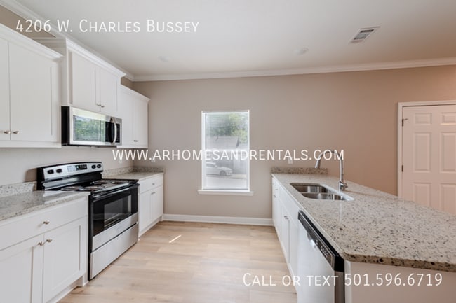 Building Photo - 4206 W Charles Bussey Ave