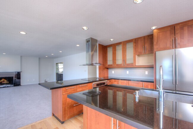Foto del edificio - 8 Greenwood Cove Dr
