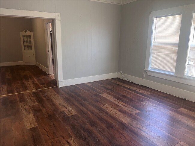 Foto del edificio - 515 Harrison Ln
