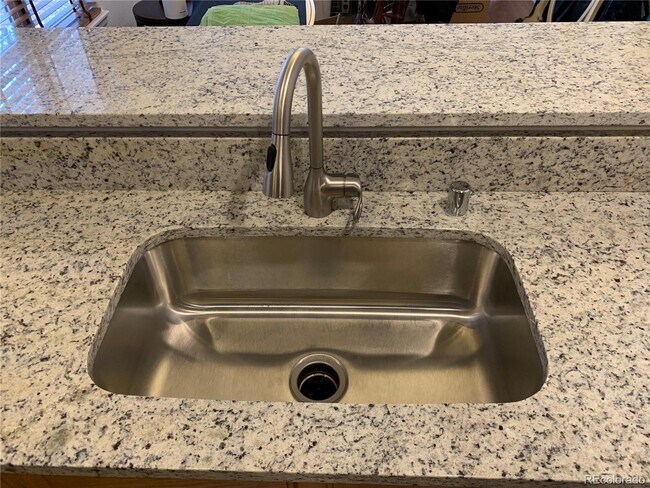 Foto del edificio - 1747 N Pearl St